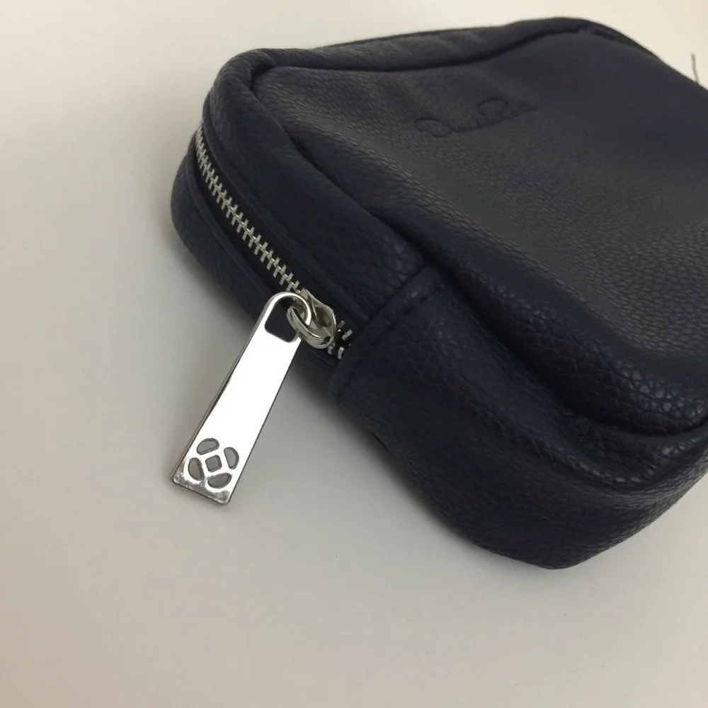 Oscar de la Renta Travel Pouch